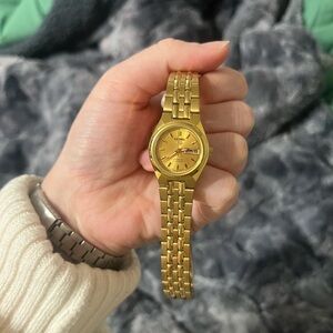 Women’s Seiko 5 gold